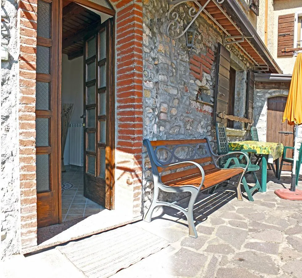 Appartamenti La Tartufaia Country House Pool And Relax By Gardadomusmea Italy