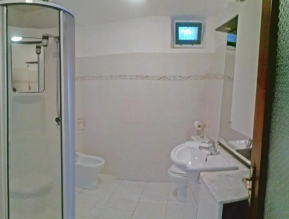 Appartamenti La Tartufaia Country House Pool And Relax By Gardadomusmea 0*, Tremosine Italy